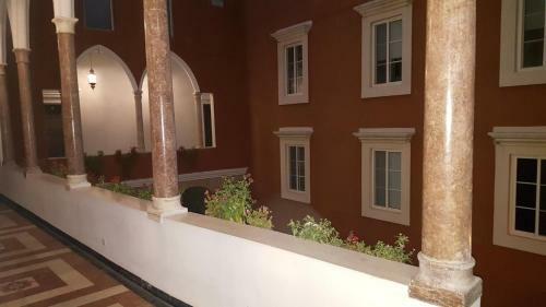 Azur Suites Hotel & Apartments