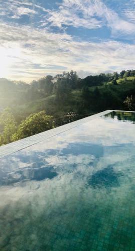 Hotel Riverbank Resort Gampola