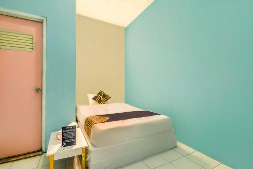 Hotel Spot On 2384 Pondok Nabil