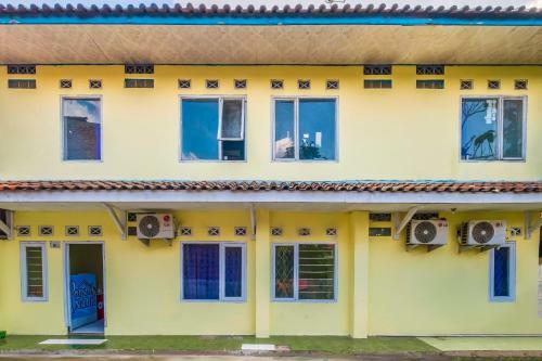 Hotel Spot On 2384 Pondok Nabil