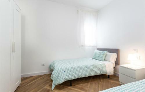 Beautiful Apartment In La Algaba With Wifi And 3 Bedrooms
