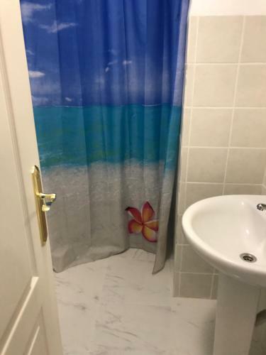 Apartamento Peque�o Conjunto Casas Adosados