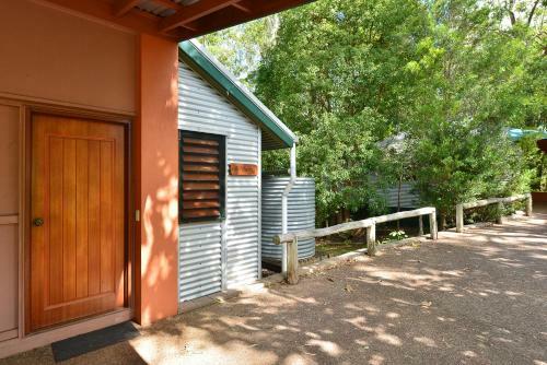 Bushland Cottages And Lodge