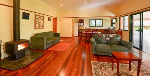 Bushland Cottages And Lodge