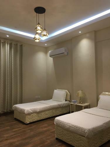 Two Bedroom Luxury Apartment Al-khoud