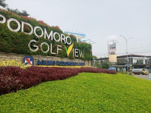 Podomoro Golf View Apartemen Room Cozy