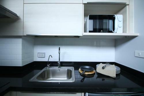 Apartamento Glory Sukhumvit -asoke- Prompong- Bts- Mrt