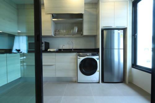 Apartamento Glory Sukhumvit -asoke- Prompong- Bts- Mrt