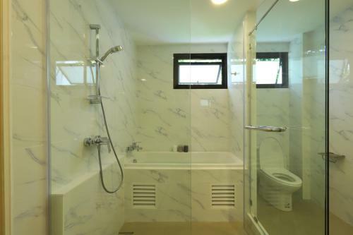 Apartamento Glory Sukhumvit -asoke- Prompong- Bts- Mrt