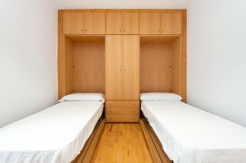 Hauzify I Apartament Lla�
