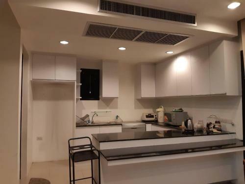 Villa Thai Style Modern House