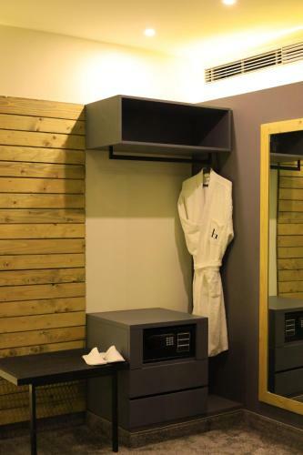 Aitch Boutique Hotel - An Lih Hotel