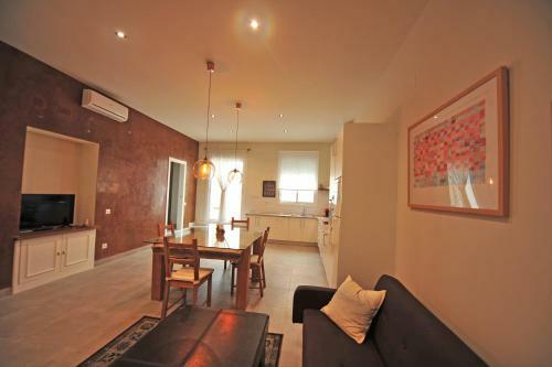 Apartamento Los Corceles Casa Palacio