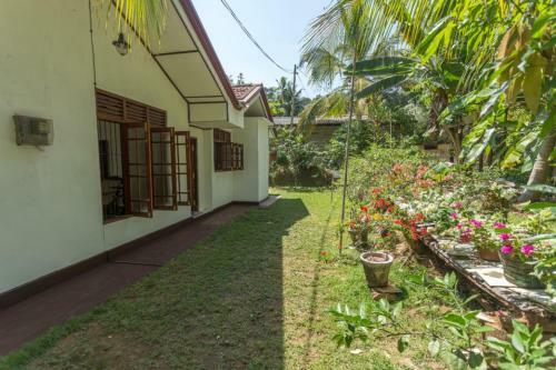 Neverbeen To Kumudini's Villa