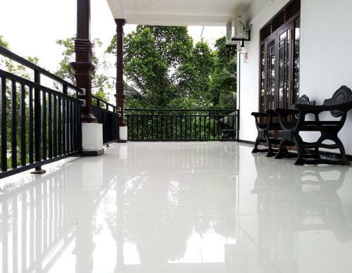 Lake Villa