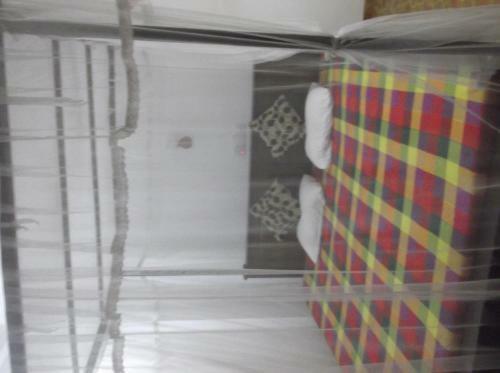 Hostal White Flower Gust Hose In Unawatuna
