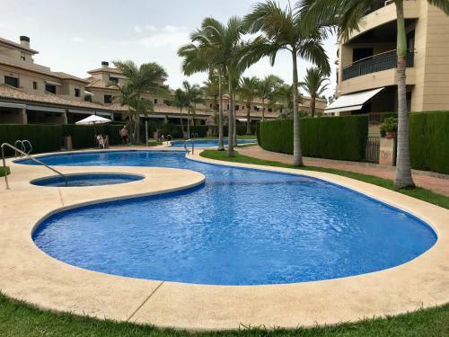 Acogedor, Nuevo Adosado Junto Al Mar