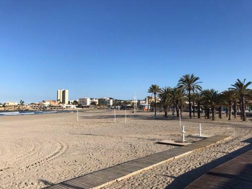 Acogedor, Nuevo Adosado Junto Al Mar