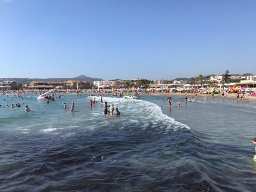 Acogedor, Nuevo Adosado Junto Al Mar
