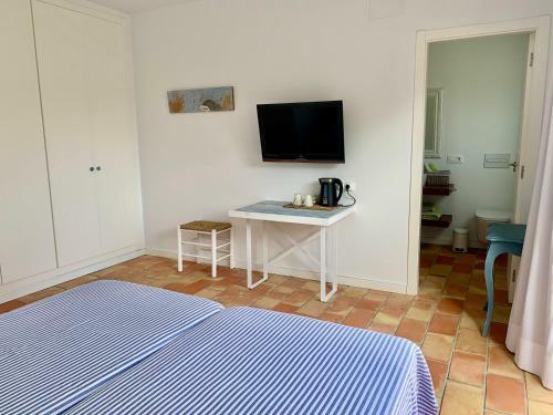 Habitaci�n Con Jard�n Y Terraza En El Tosalet