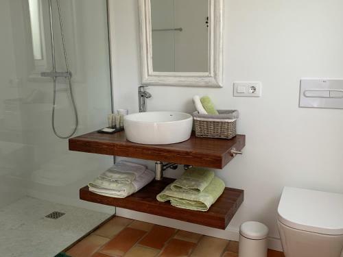 Habitaci�n Con Jard�n Y Terraza En El Tosalet