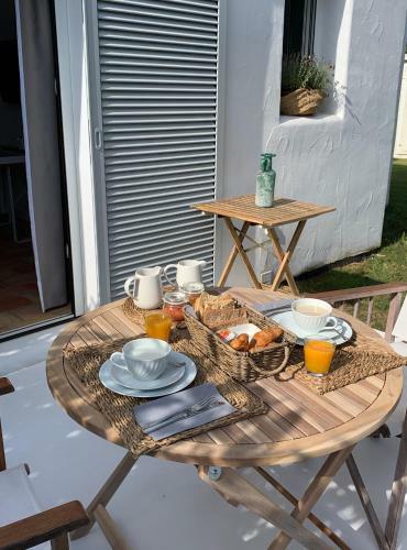 Habitaci�n Con Jard�n Y Terraza En El Tosalet
