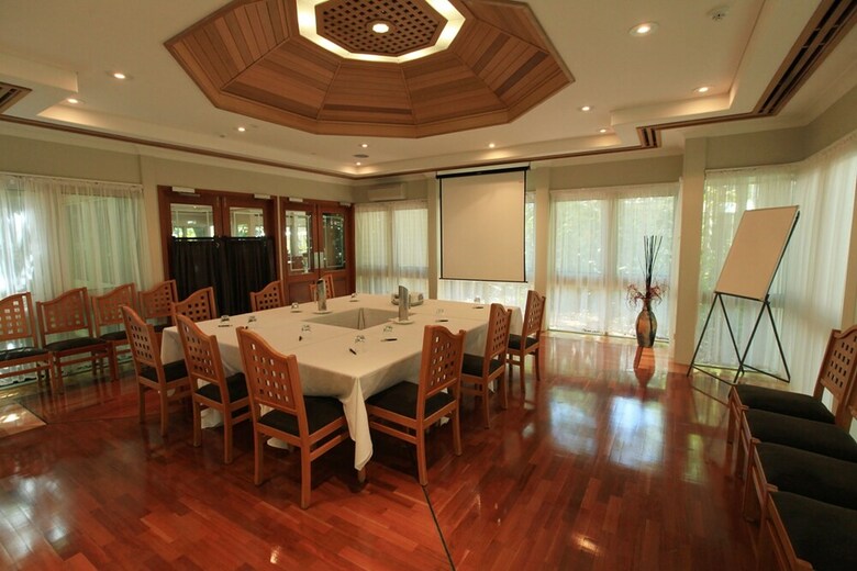Hotel Green Island Resort
