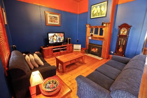Emaroo Cottages Broken Hill