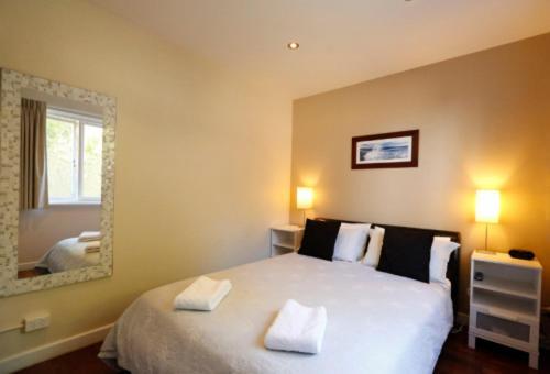 Waikiki Beach Bed And Breakfast