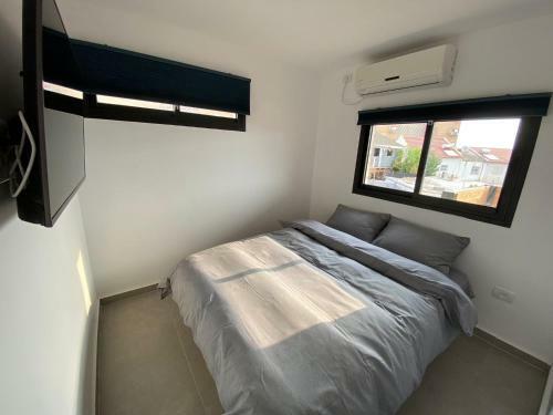 New Boutique Apartment With Balcony