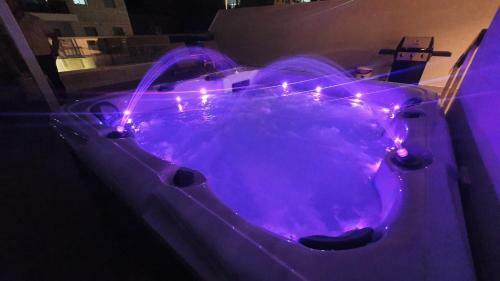 Apartamento 5 Diamonds Mini Penthouse & Jacuzzi