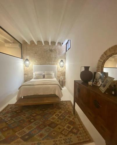Luxurious Lower Level In Historic Pueblo