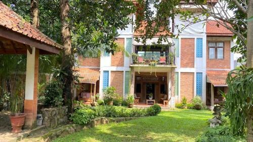 Bed & Breakfast Metina's Tropical Villa