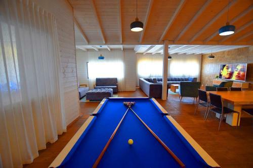 Hotel V Club Chalet & Suites -goren