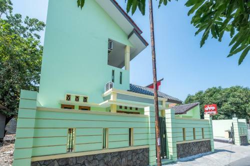 Hotel Oyo 1399 Cemara Residence Syariah