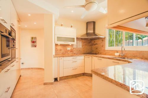 Abahana Villas Isabel