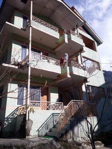 Apartamento Jugni's Homestay