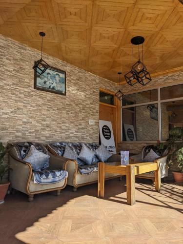 Locals Hostel