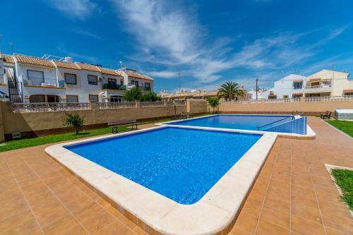 Sunny Luxury Apartment