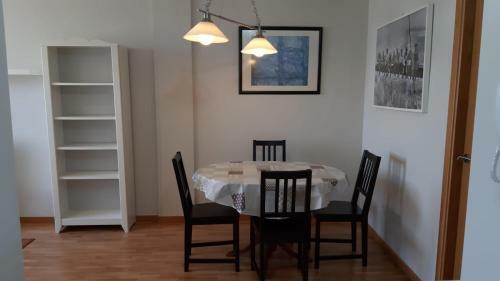 Apartamento Isidro Parga Pondal