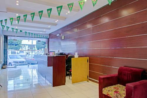Hotel Oyo 537 Dahtham Furnished Units