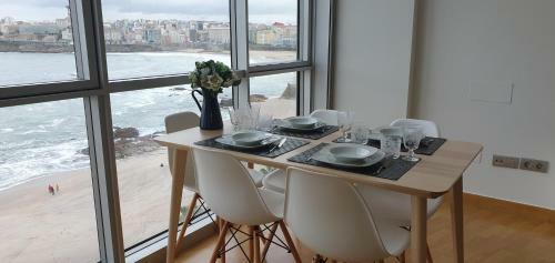 Apartamento Con Increibles Vistas A La Playa De Riazor