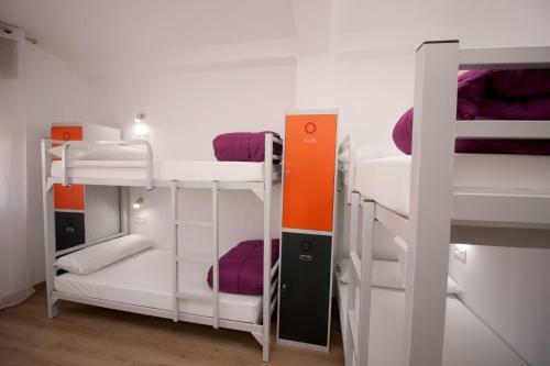 Hostal Albergue Lalin Centro