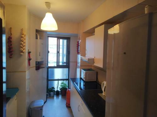Apartamento Cosy Flat For Comfy Stay - Gib Rock View 3