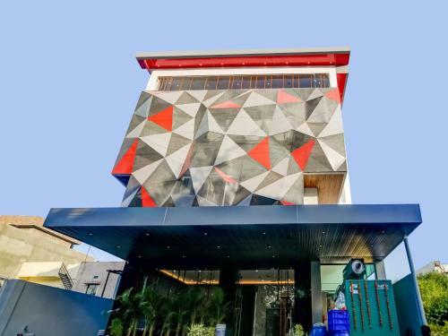Hotel Oyo 26900 Royal Inn