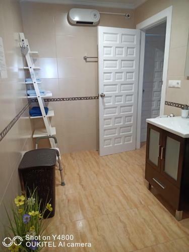 Hostal La Marina Bed & Breakfast