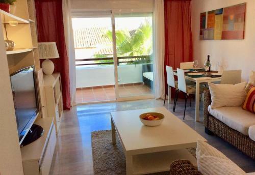 Vista Marina - 2 Bedrooms Sleeps 4