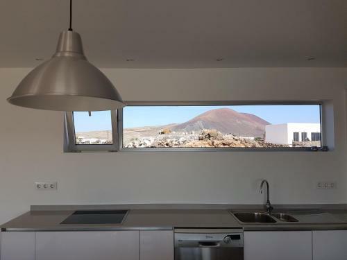 Majanicho Rock - Villa With Heated Pool