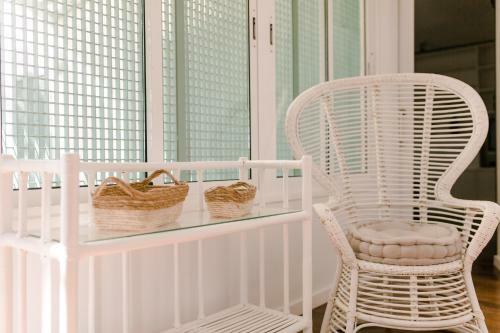 The Circular Villa - Jacuzzi, Hiking & Vineyards