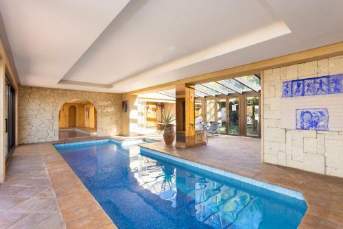 El Refugio Apartments & Villa